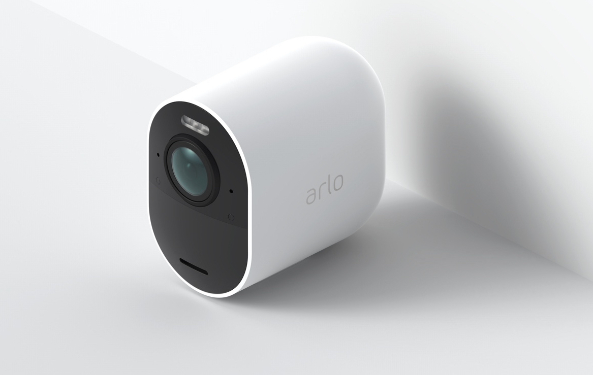 Arlo Pro 3 добавляет 2K HDR, прожектор и сирену к беспроводной камере безопасности