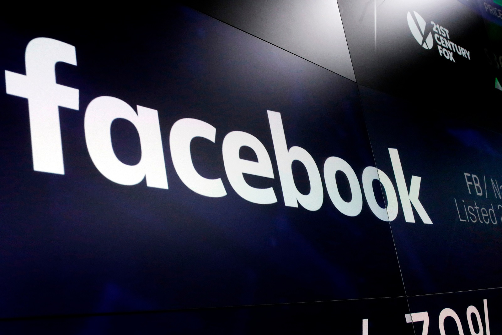 Facebook работает над очками AR, думает, что может заменить ваш iPhone и Android