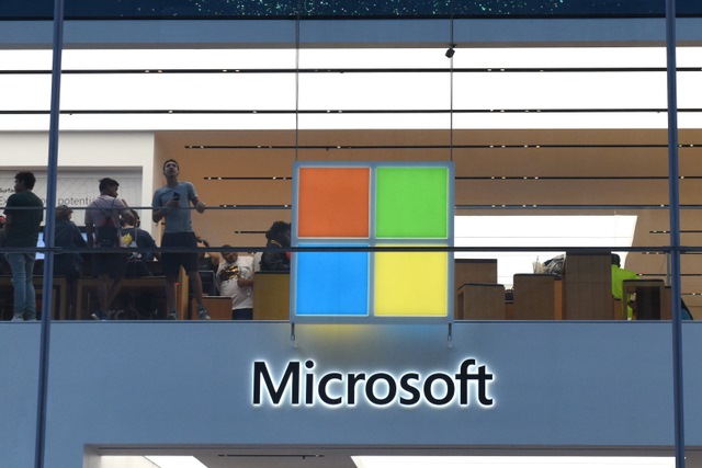 Microsoft стеклянный логотип здания