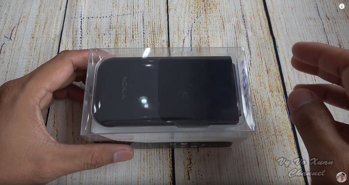 Видео: распаковка Nokia 2720 Flip