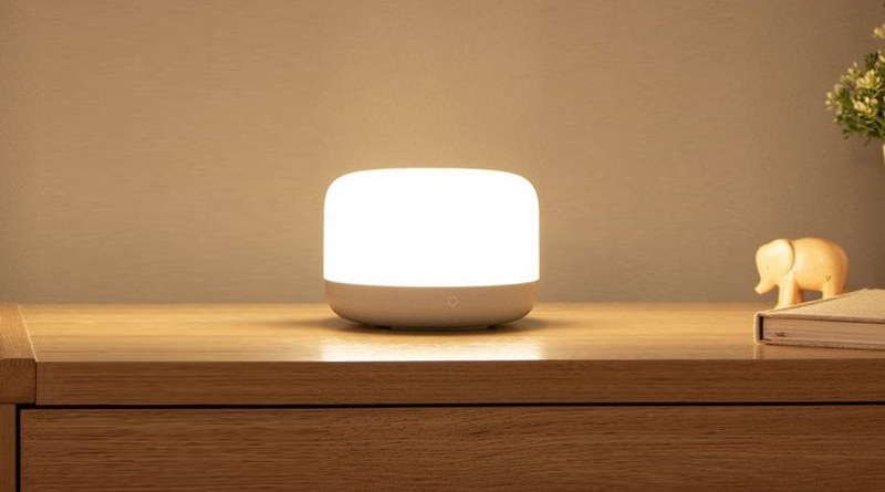 Прикроватная лампа Yeelight с HomeKit теперь доступна