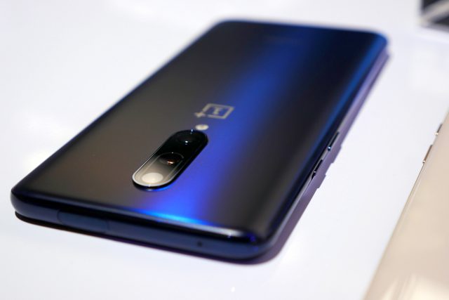 OnePlus phones could be available directly from Verizon in 2020