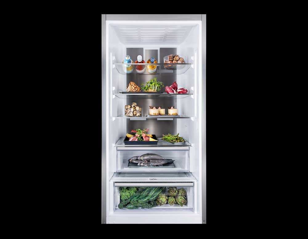 Этот холодильник AEG оснащен камерой Smarter FridgeCam