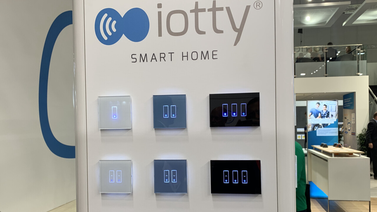 iotty Smart Home: управление штепселем и жалюзи в итальянском дизайне