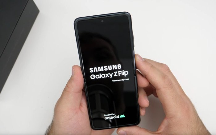 Вот еще один взгляд на Samsung Galaxy Z Flip (видео)