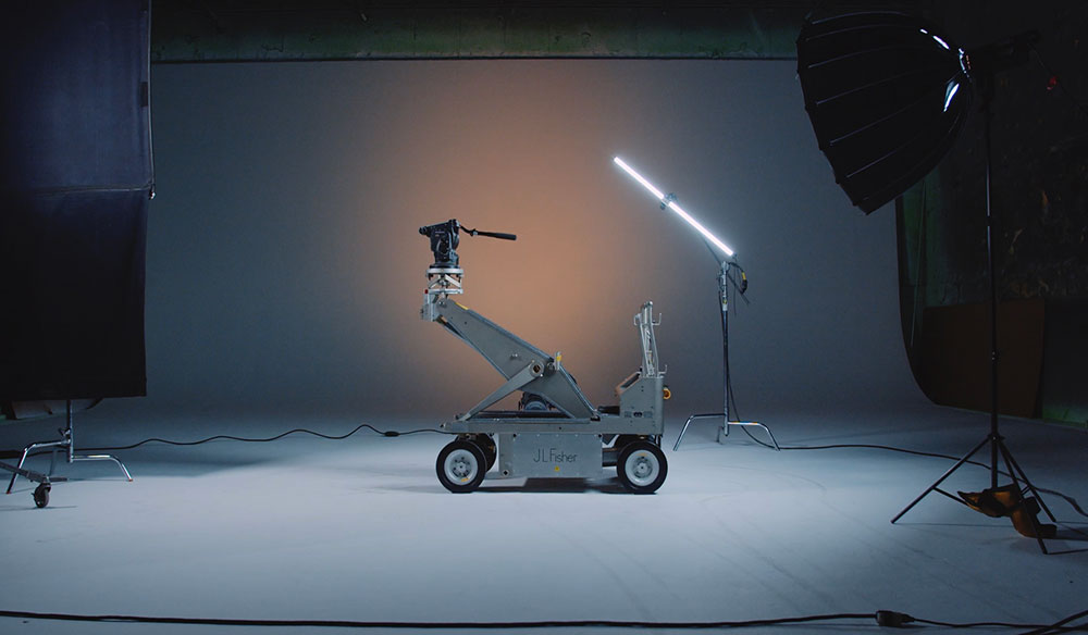On Set: How to Operate the Fisher Model 10 Dolly