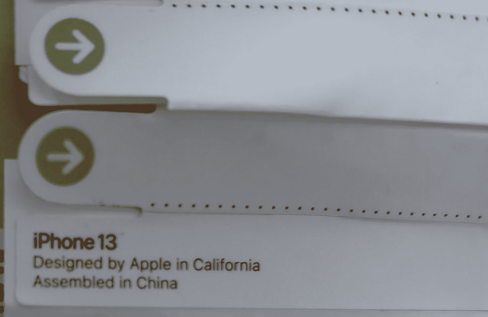 iPhone 13 Packaging