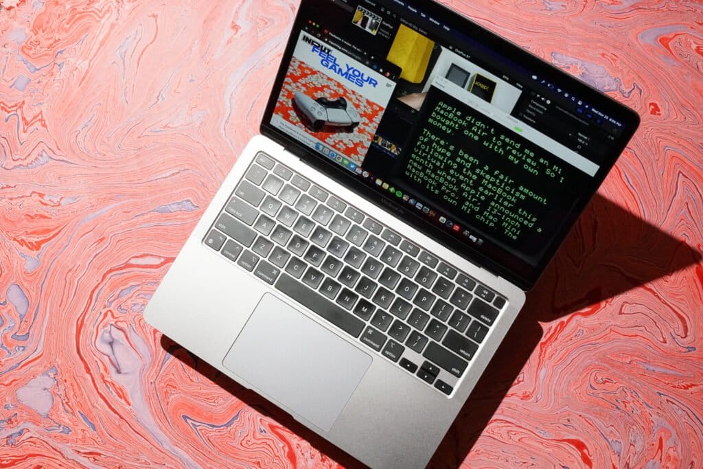 MacBook Air - лучший производительный ноутбук