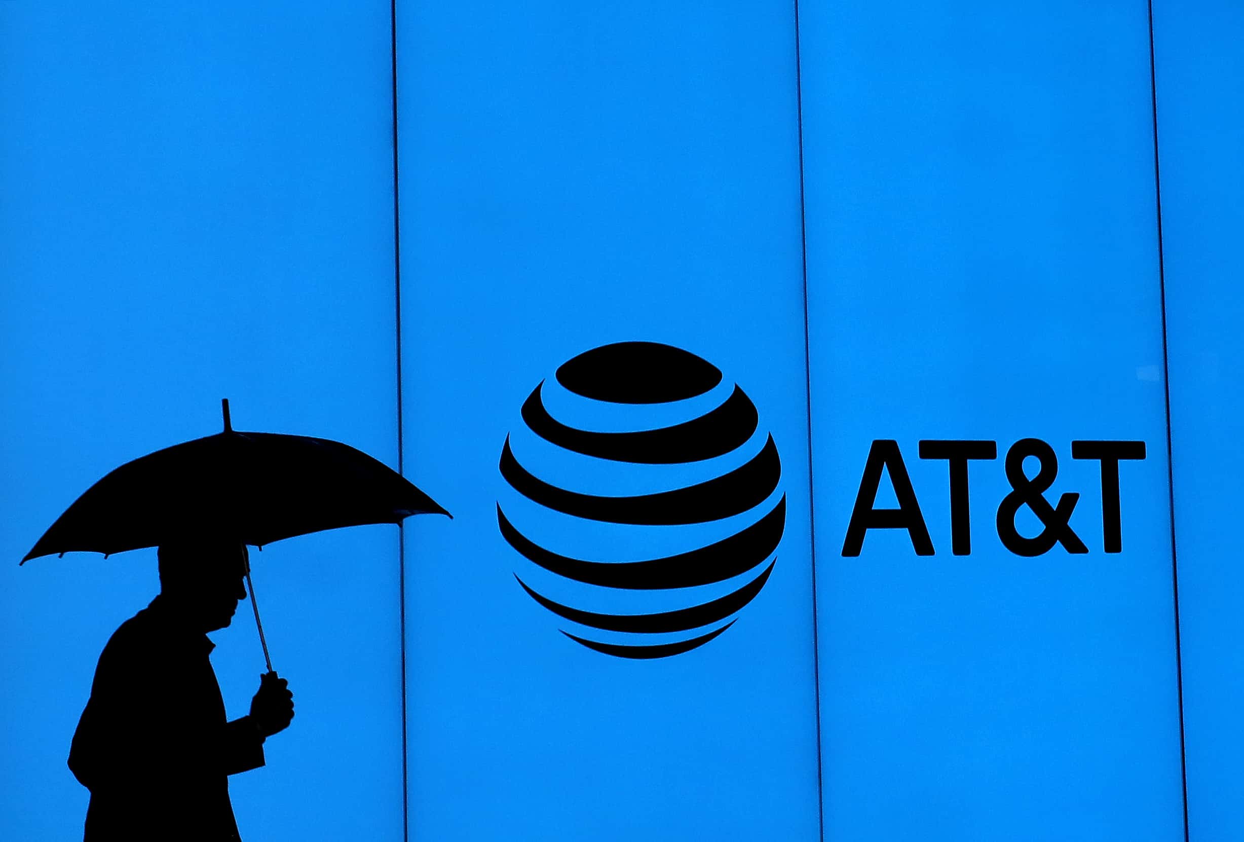 AT&T заявляет, что ее мобильный бизнес мешает развитию HBO ...