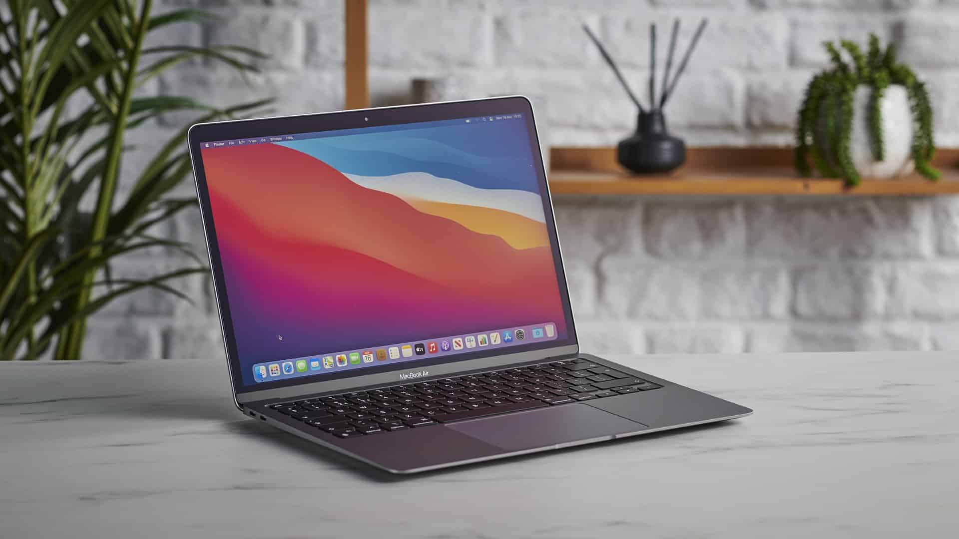 M1 MacBook Air is the best laptop for $999
