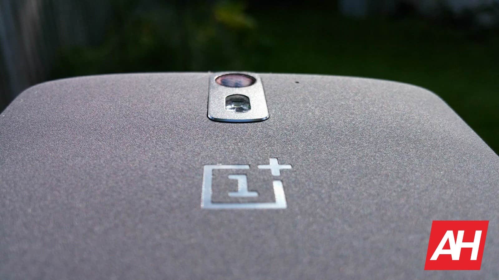 OnePlus планирует поставлять в США доступные телефоны 1