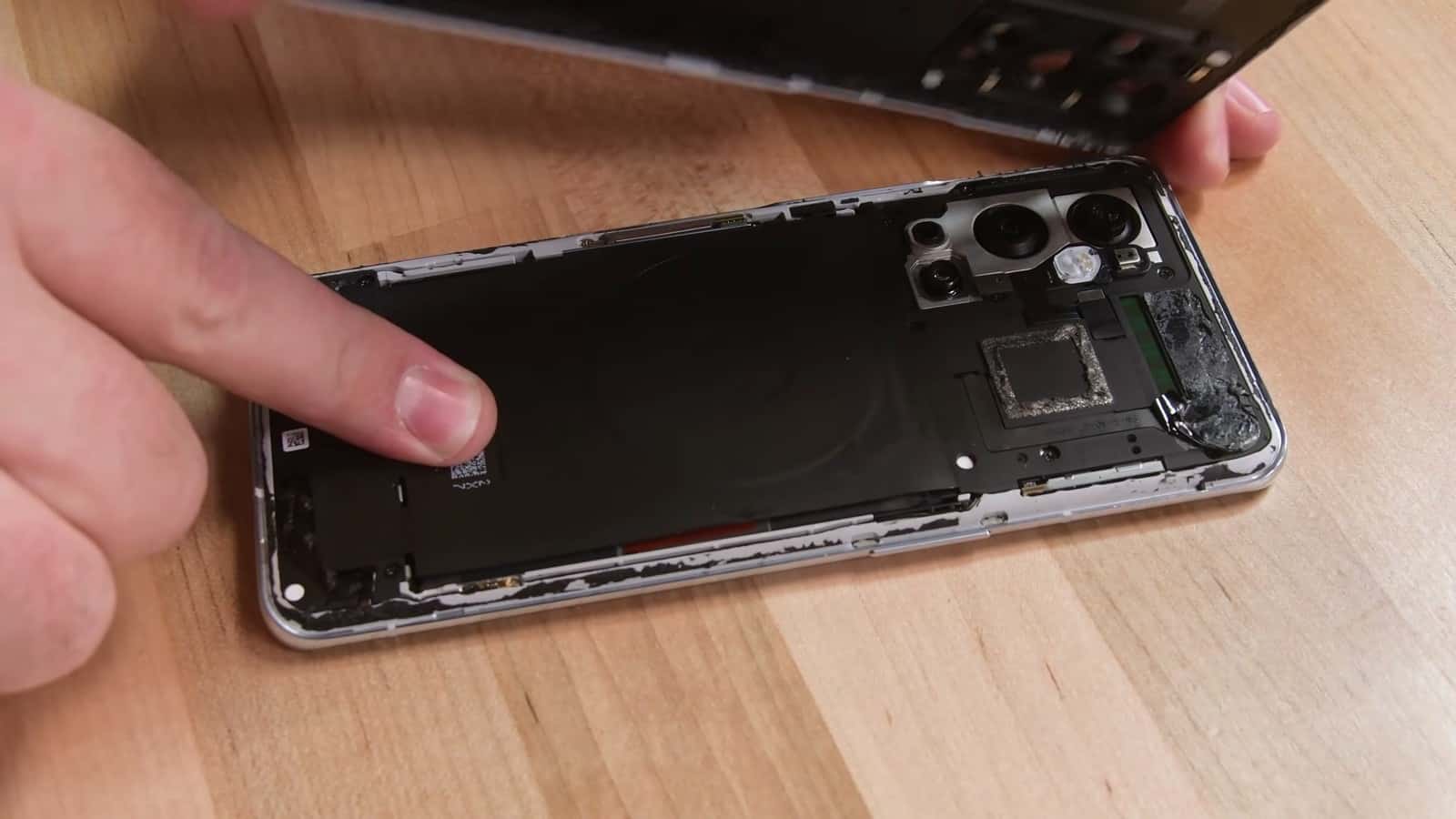 iFixit разбирает OnePlus 9 Pro, обнаруживает не очень хорошую ремонтопригодность