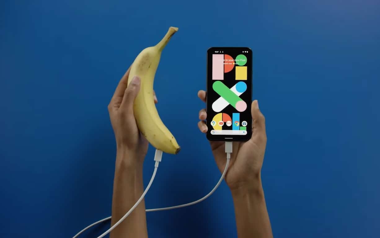 Посмотрите этот пиксельный промо с телефоном «банан» и корейским сленгом