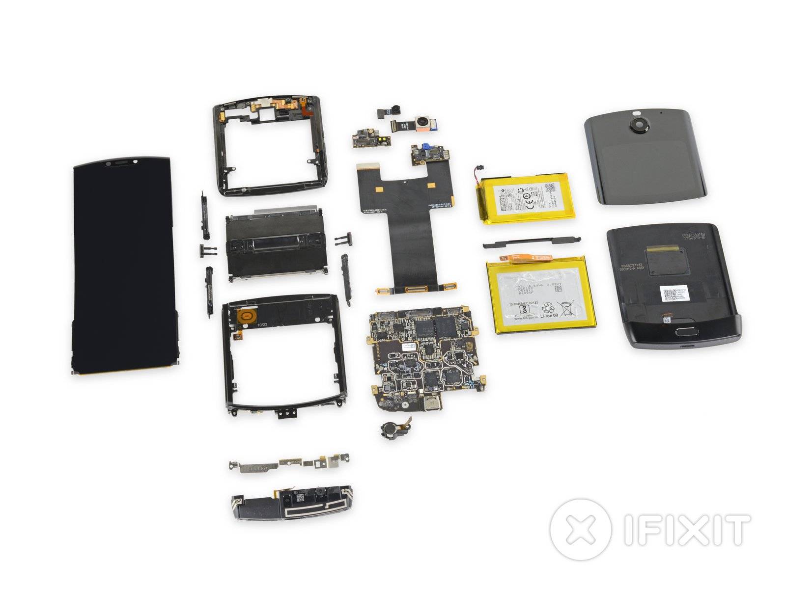 Разбор Motorola Razr показал, насколько безумно сложными могут быть складные телефоны