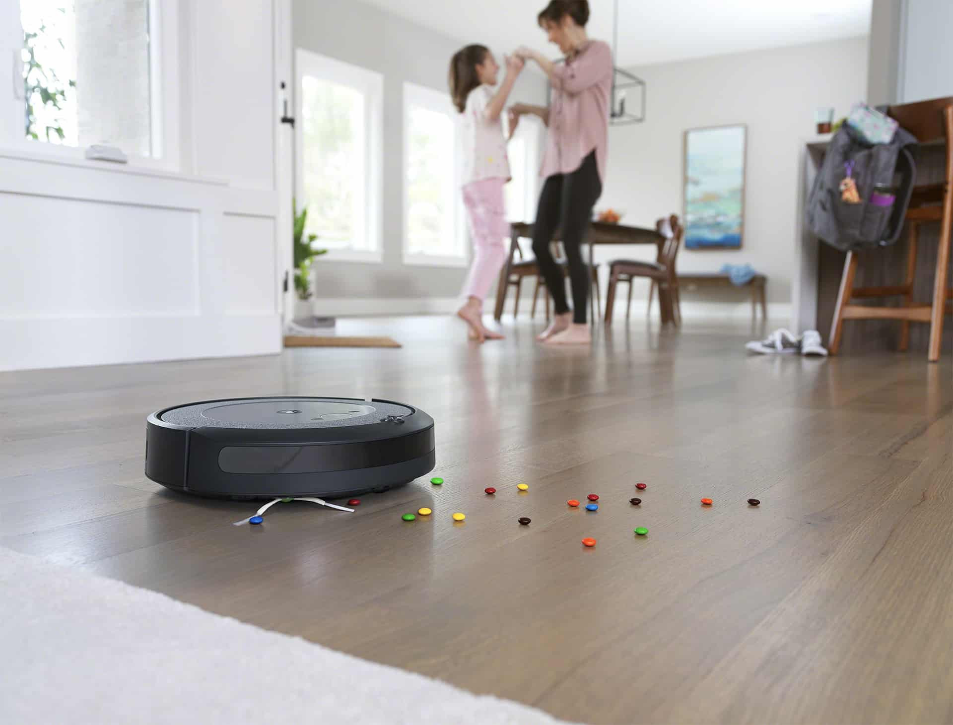 Roomba i3 + - самый дешевый робот-пылесос iRobot с функцией самоопорожнения
