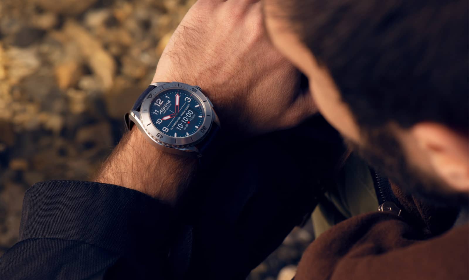 Новые умные часы Alpina AlpinerX Alive безумно настраиваемы