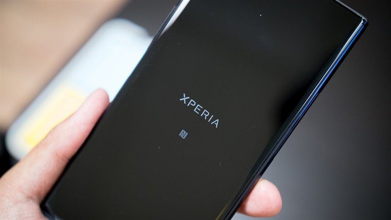 Android P Beta 2 выпущен для Sony Xperia XZ2