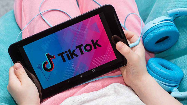 Иск на 1,4 миллиарда евро против гиганта социальных сетей Tiktok