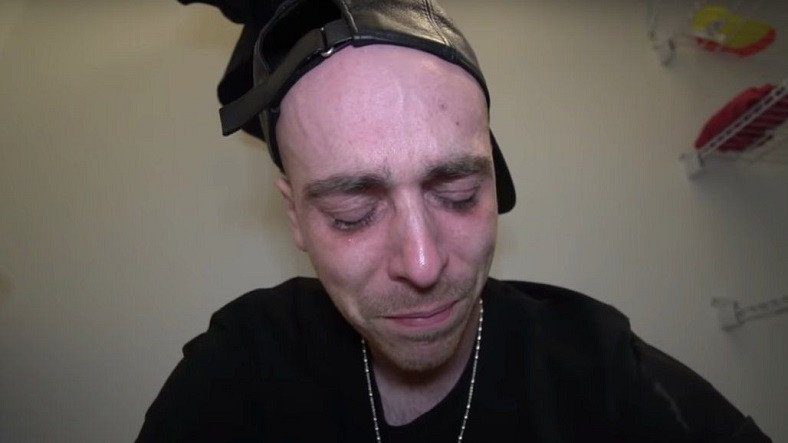Видео о фальшивой смерти YouTuber попало в беду