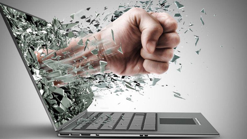Насилие нового поколения: киберзапугивание!  Почему?  Как предотвратить?