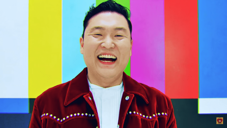 Gangnam Style ile Tanıdığımız PSY'den İki Yeni Müzik Videosu!
