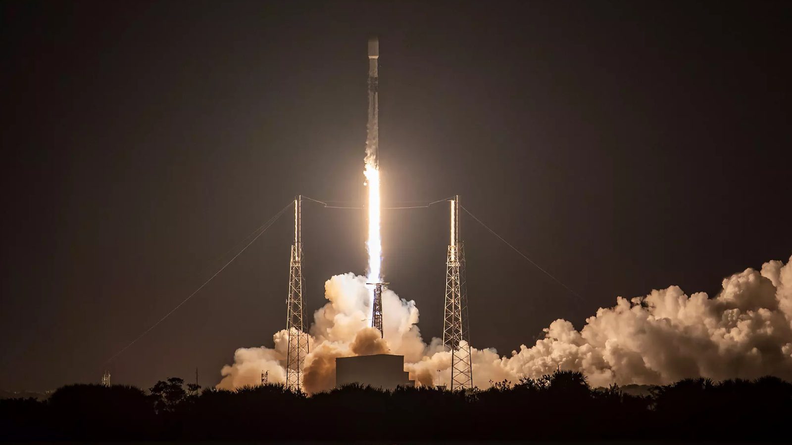 SpaceX выводит на орбиту спутник Hotbird 13G для Eutelsat