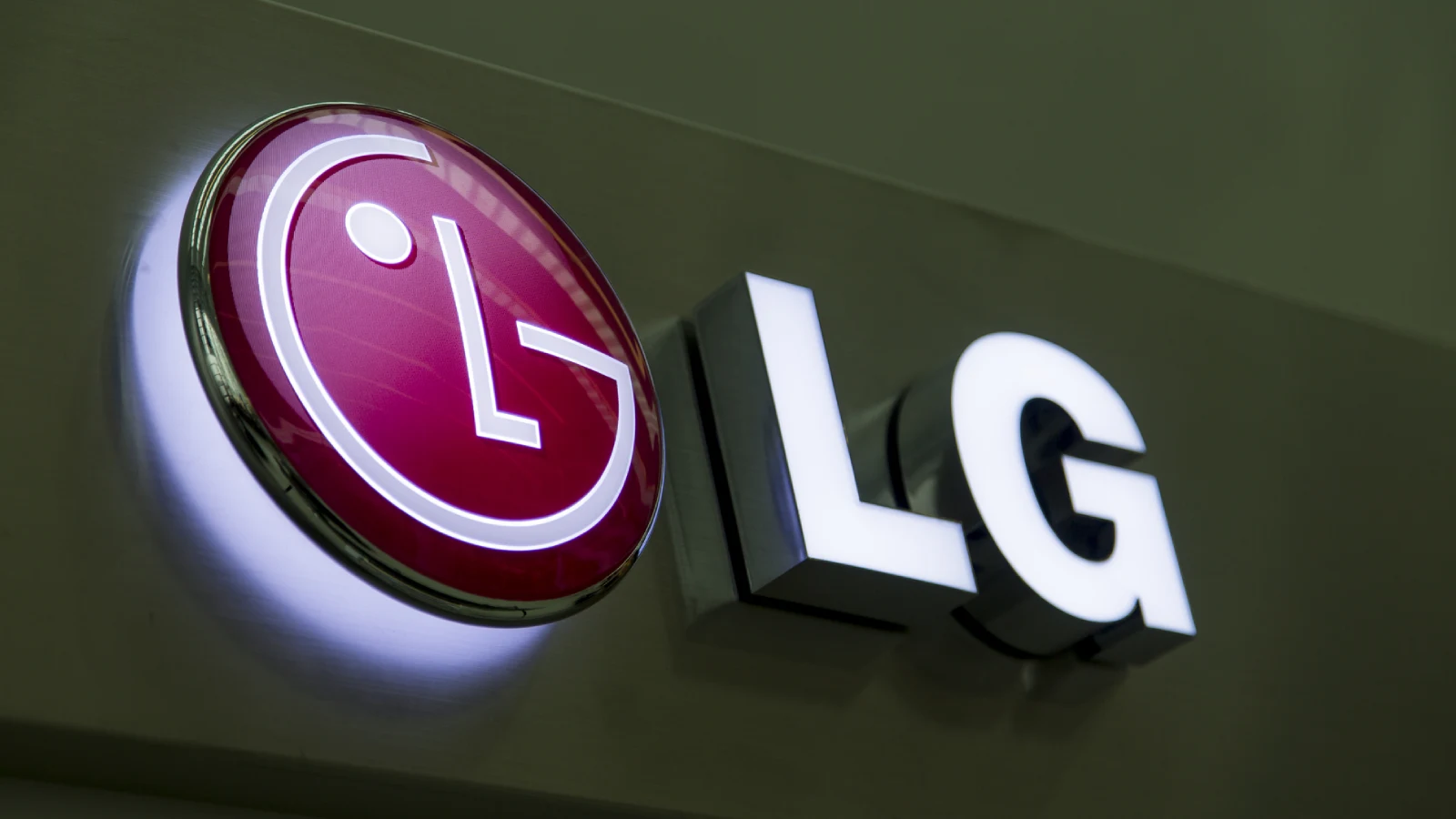 LG стремится вывести прозрачную технологию OLED на европейский рынок