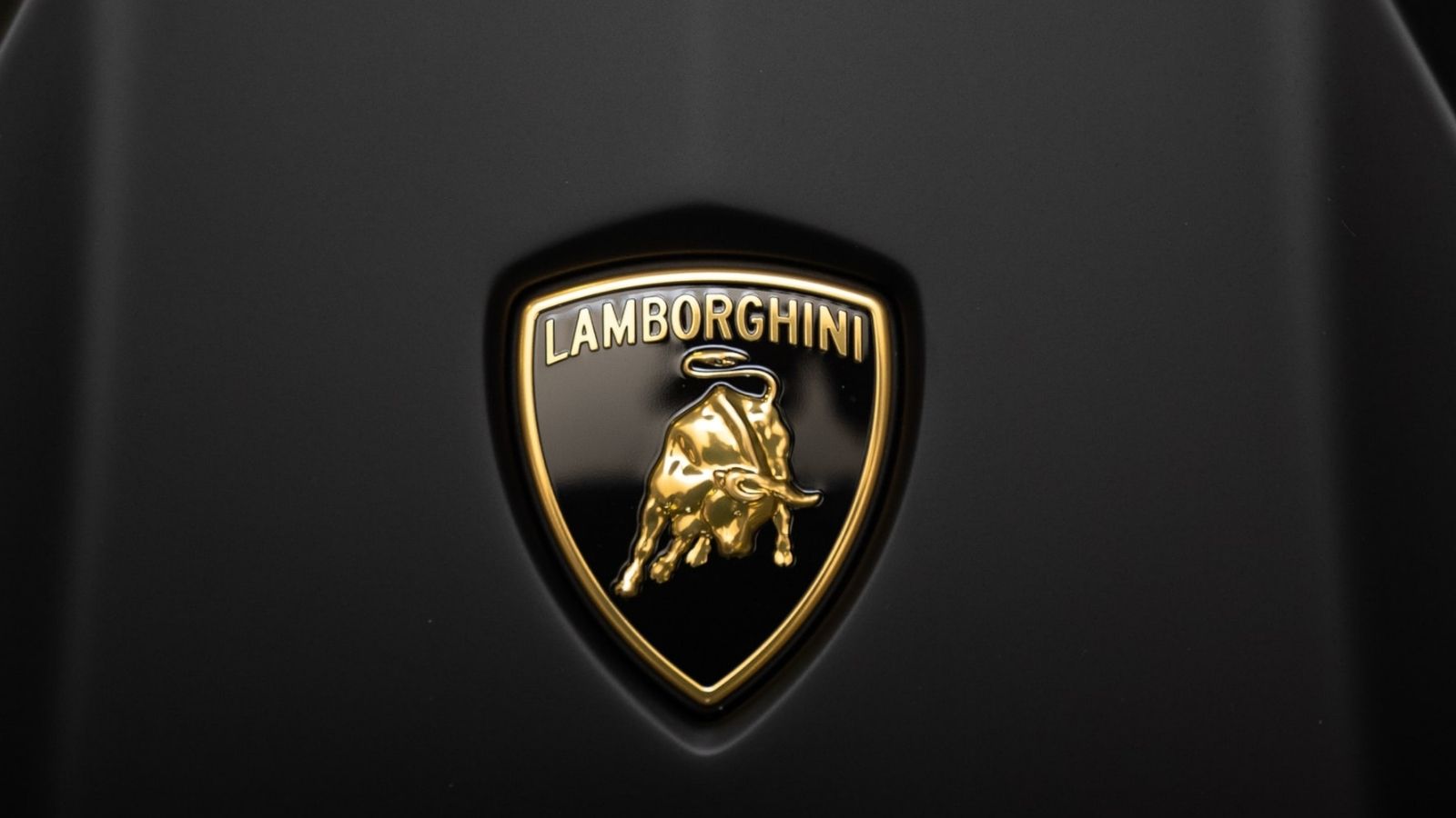Lamborghini выпустит свой первый NFT в следующем месяце