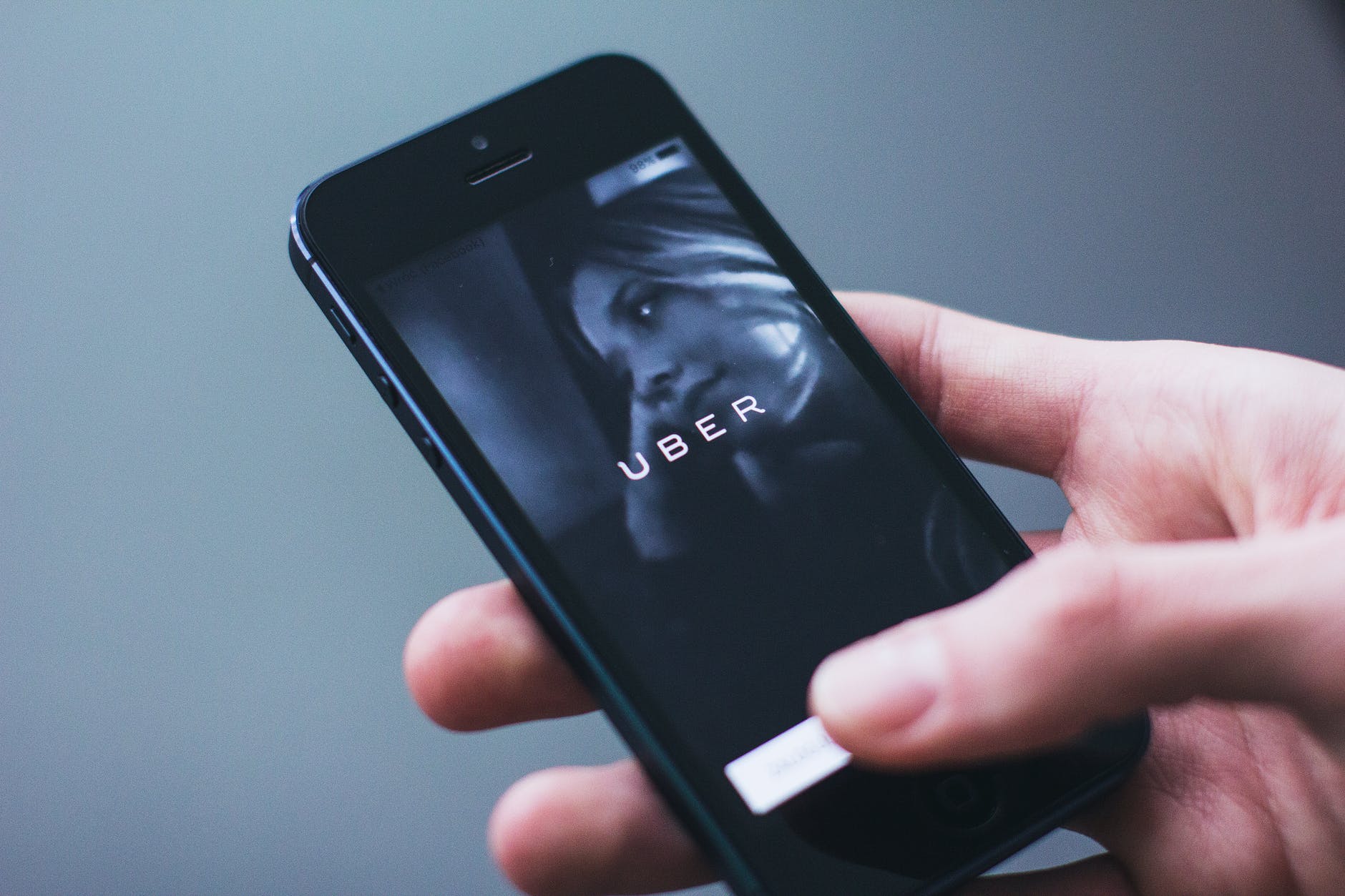 Uber приобретает гонконгский стартап HKTaxi