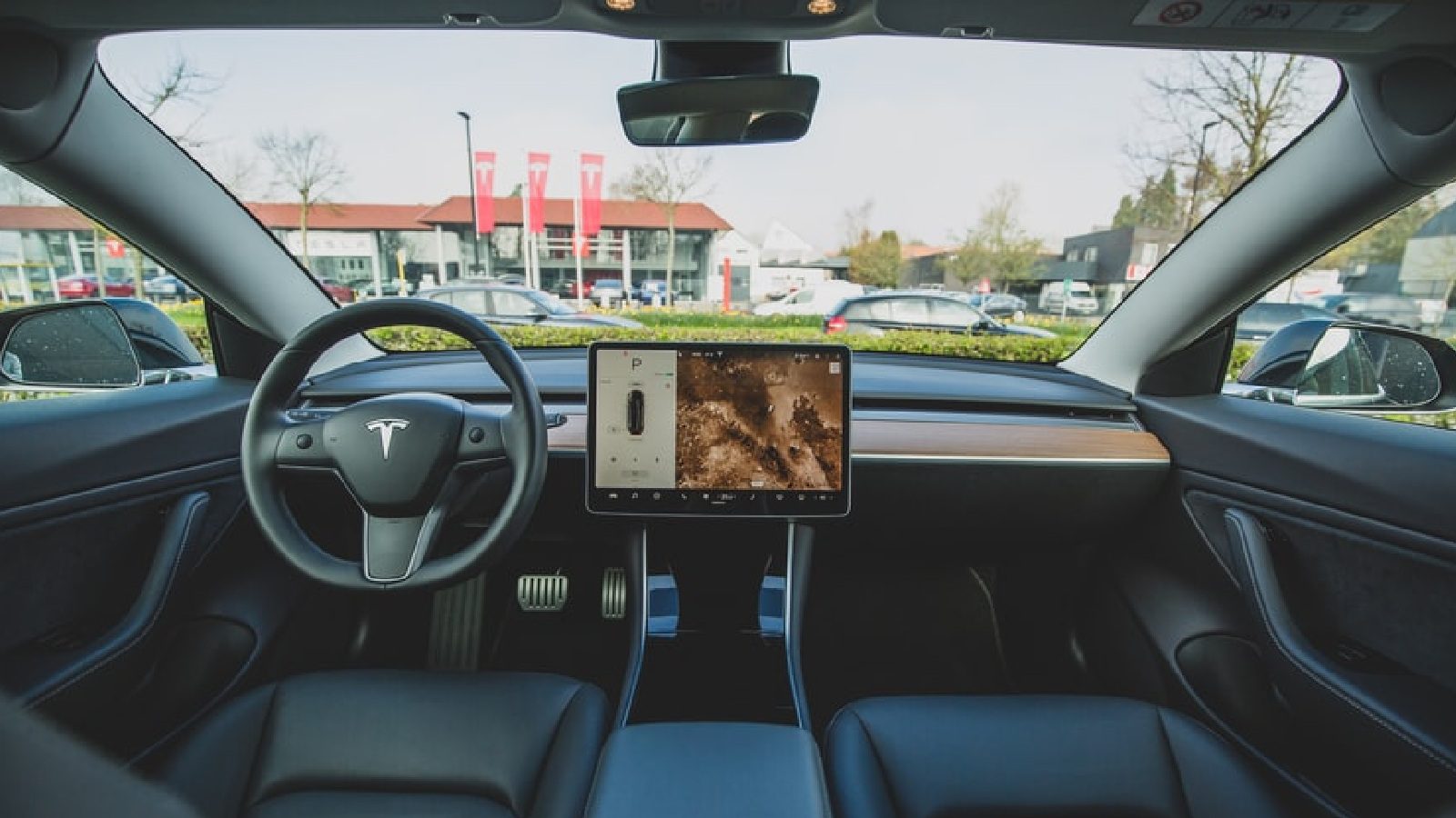 Автопилот Tesla, режимы полного беспилотного вождения вообще небезопасны: сенаторы США
