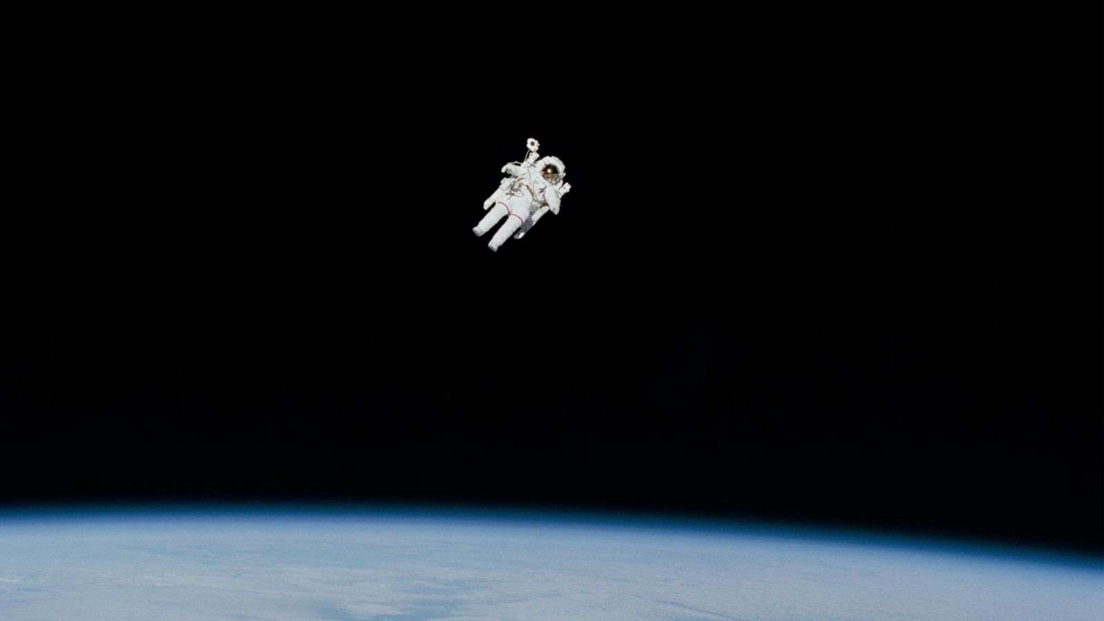 Астронавты экипажа-2 NASA-SpaceX благополучно вернулись на Землю после установления рекорда