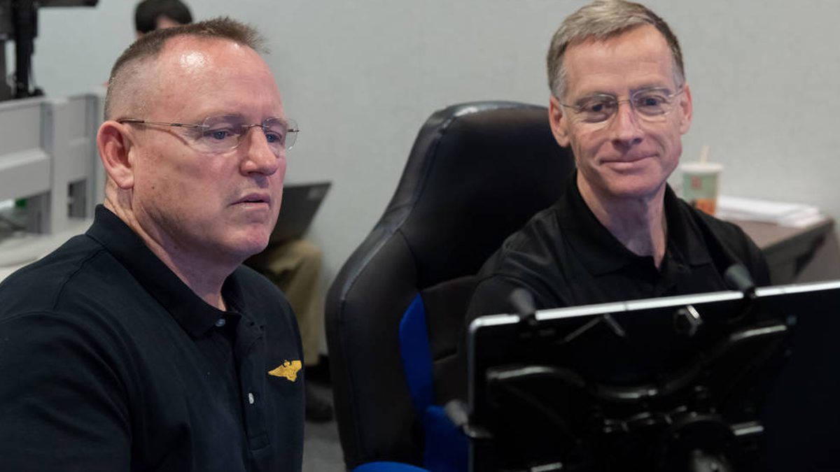 Барри Уилмор заменит Криса Фергюсона в испытательном полете экипажа Boeing