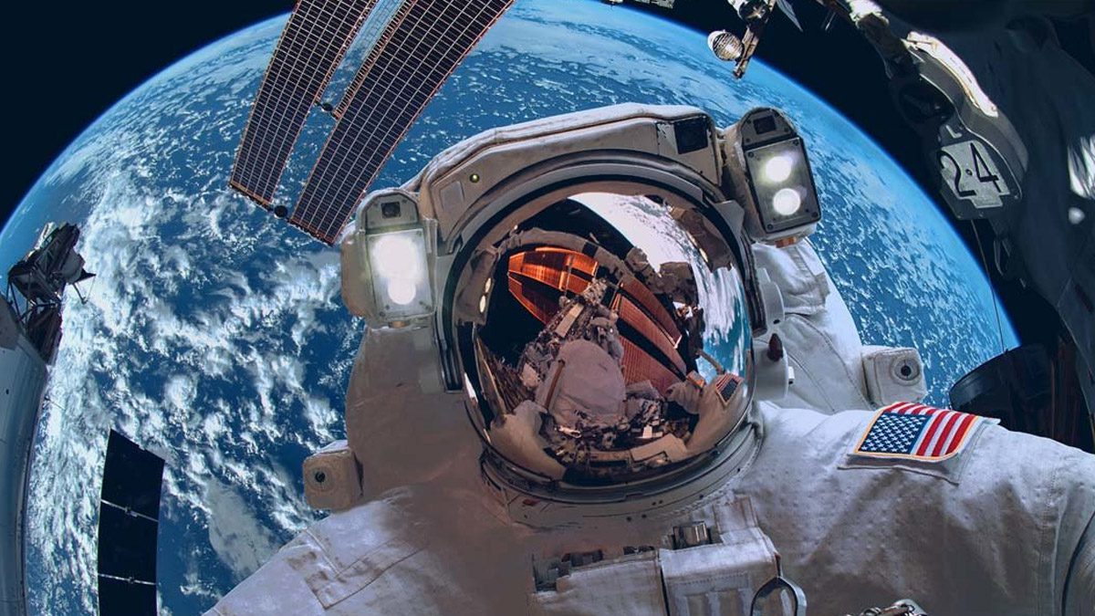 НАСА начнет работу из космоса;  будет транслировать выход в открытый космос для модернизации энергосистемы космической станции