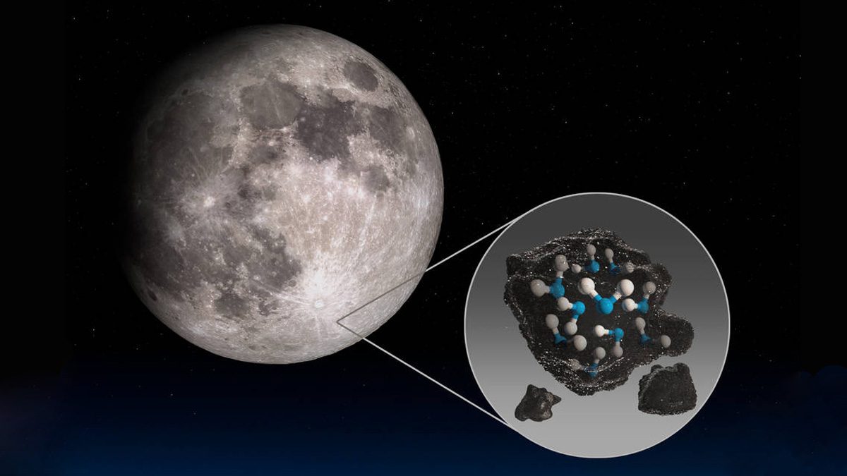 Ученые нашли воду на освещенной солнцем поверхности Луны