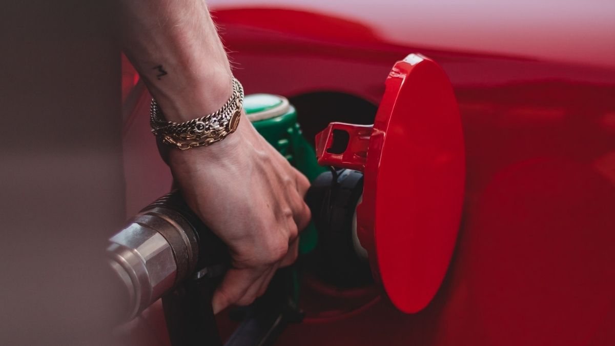 Цены на бензин и дизельное топливо в четверг остались статичными