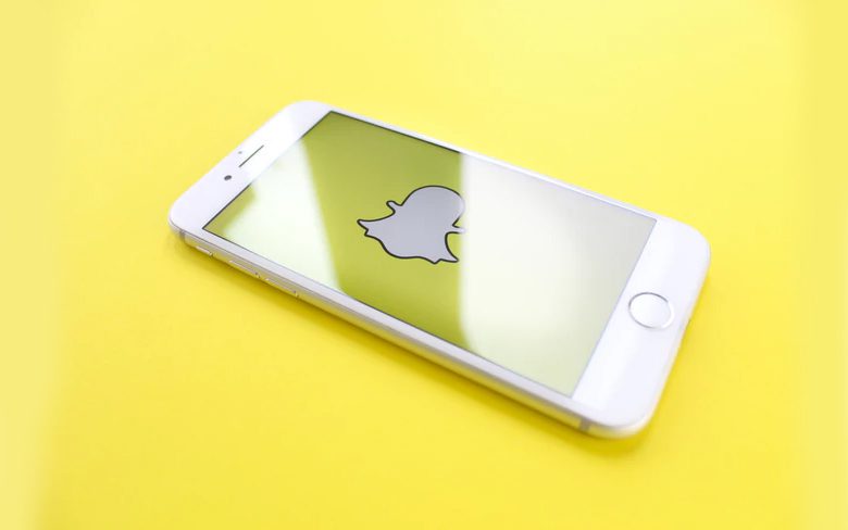 Snapchat может сделать публичные публикации более постоянными и анонимными