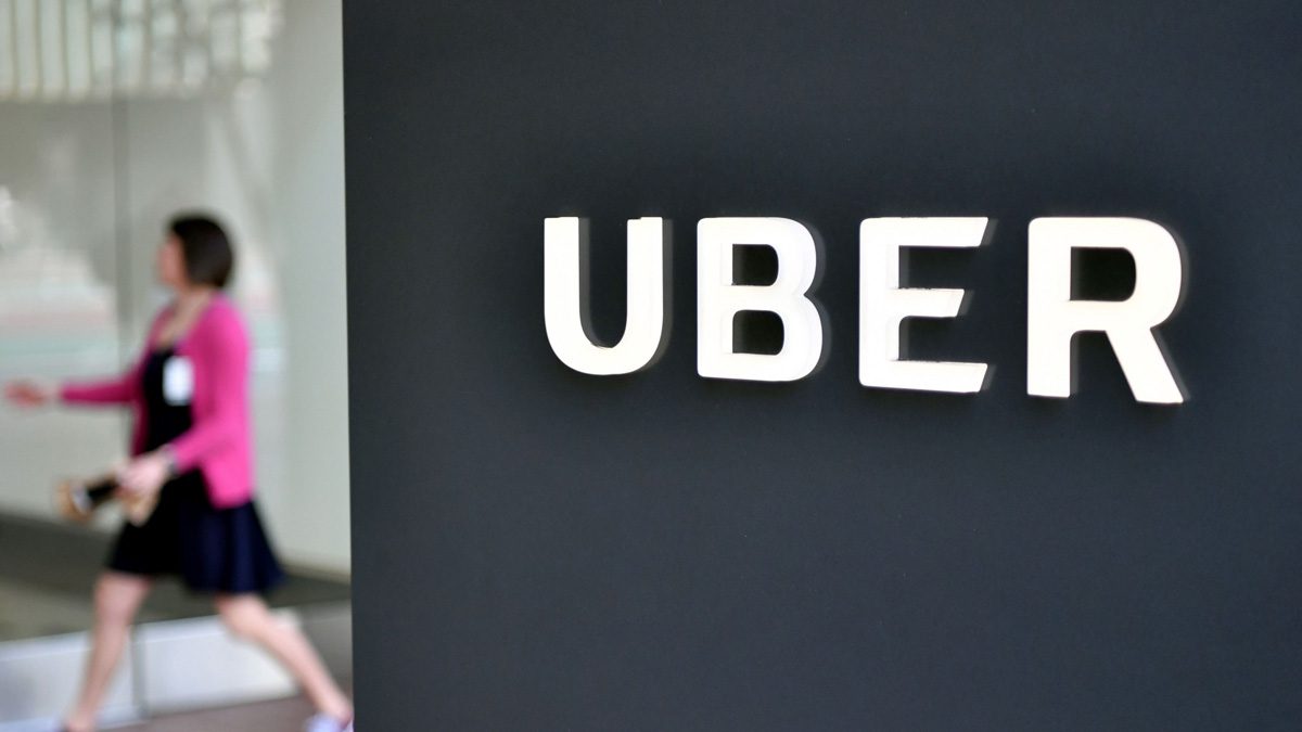 Uber тестирует ежемесячный абонемент, который объединит еду и услуги такси в одной подписке