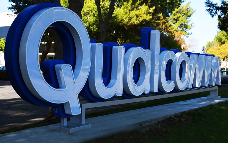 Акции Qualcomm подскочили, и компания планирует выкупить акции на 30 миллиардов долларов