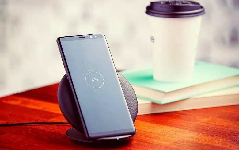 Беспроводное зарядное устройство Samsung Duo может заряжать 2 устройства; Note 9 и Galaxy Смотреть