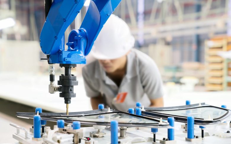 Как искусственный интеллект, машинное обучение и автоматизация роботов влияют на рабочую силу во всем мире