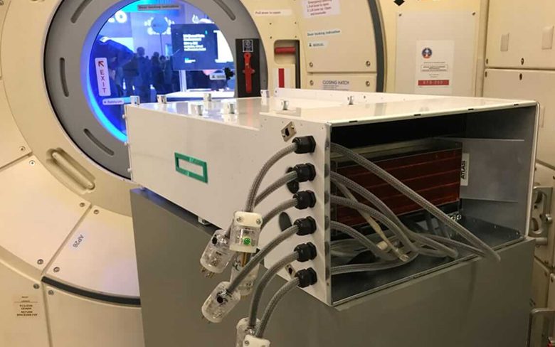 Суперкомпьютер HPE готовится выйти на орбиту, где астронавты НАСА смогут проводить эксперименты
